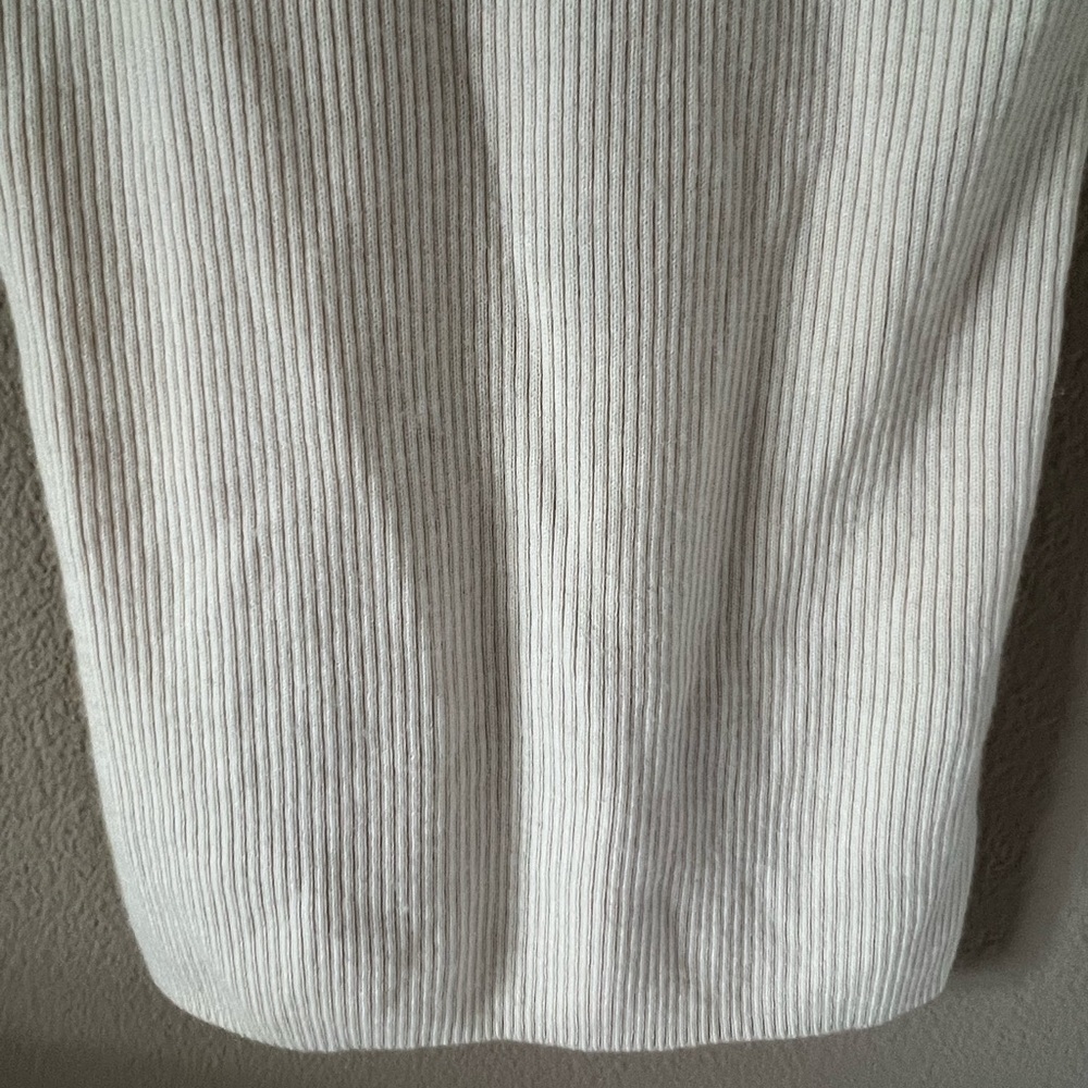 Arket 100% Wool V Neck Sleeveless Top - Picture 3 of 9